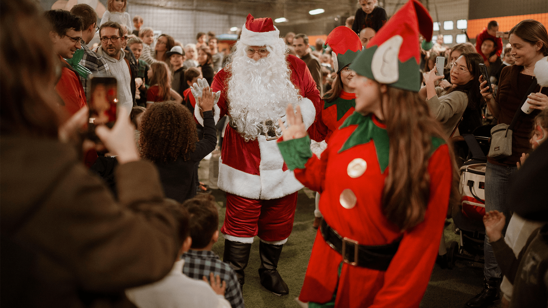 pere noel enfants lutins
